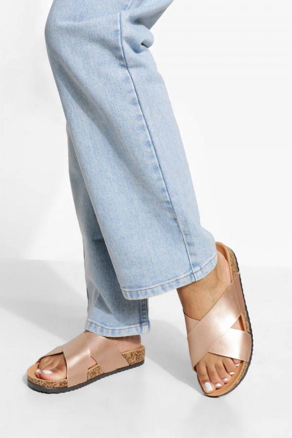 boohoo Brede Gekruiste Metallic Sandalen, Rose Gold