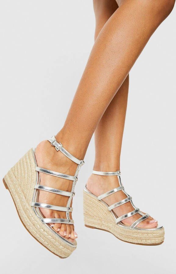 boohoo Brede Metallic Sleehakken Met Studs En Bandjes, Silver