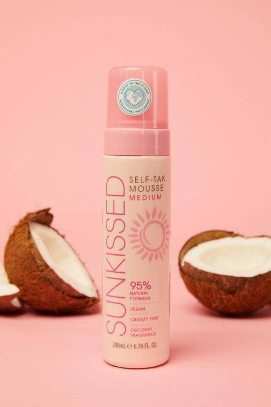 boohoo Sunkissed Vegan Bruiningsmousse Medium 200 Ml, Goud