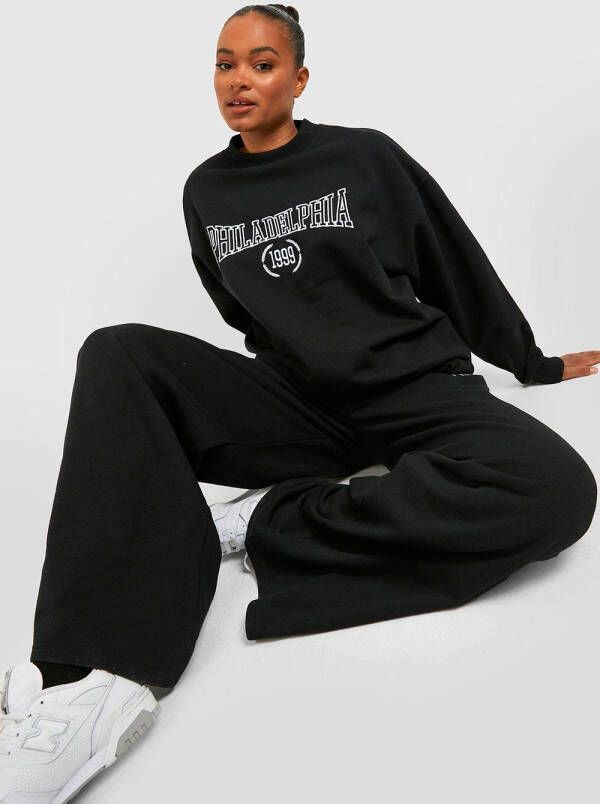 boohoo Tall Philadelphia Print Trainingspak Met Trui En Wide Leg Broek, Black