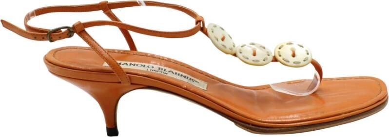 Manolo Blahnik T String knop verfraaide kittenhiel sandalen in oranje leer Manolo Blahnik Pre owned, Oranje, Dames