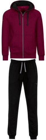 Trigema Vrijetijdscombinatie met een capuchon